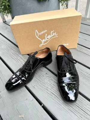 CHRISTIAN LOUBOUTIN Men’s Greggo Patent Leather Lace-Up Oxford Shoes